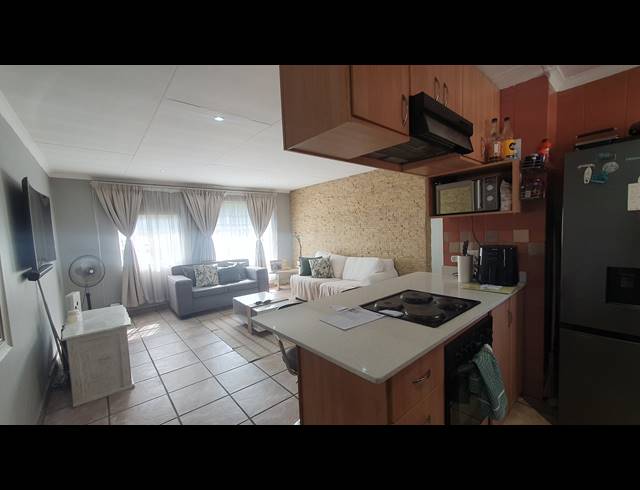 2 BEDROOM SECTIONAL TITLE FOR SALE IN VERWOERDPARK